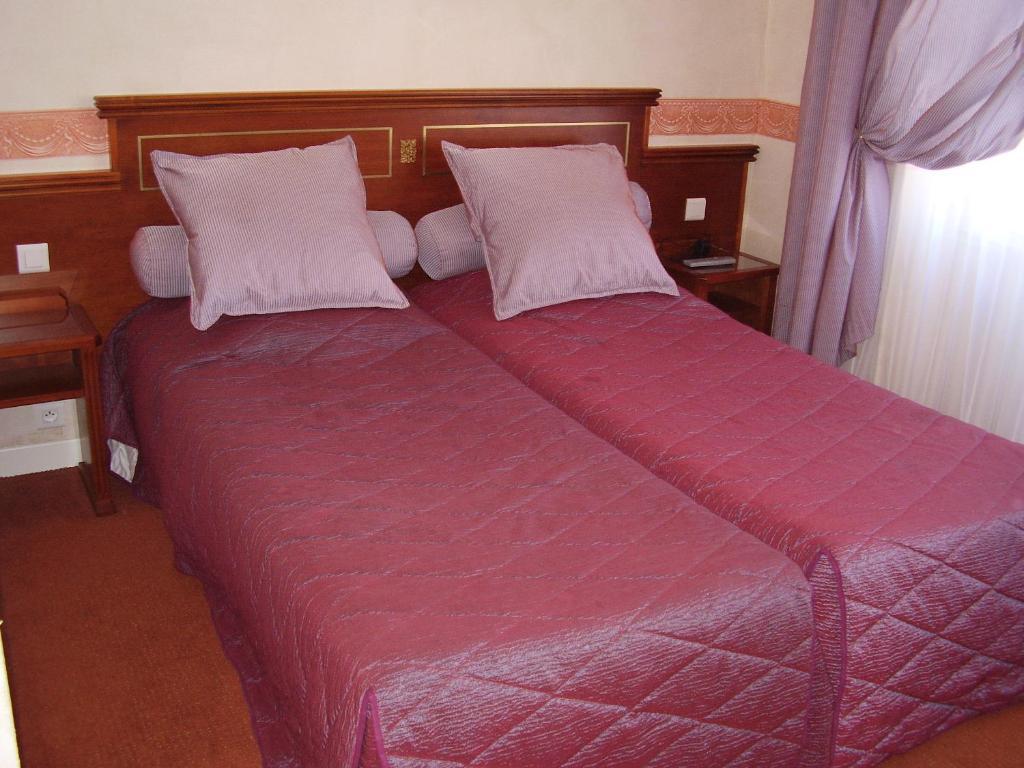 Logis Hotel & Restaurant Du Chemin Des Dames Corbeny Room photo