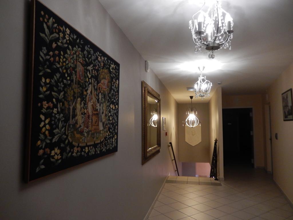 Logis Hotel & Restaurant Du Chemin Des Dames Corbeny Exterior photo
